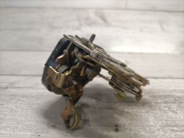 bontott OPEL ASTRA F Bal hátsó Ajtózár