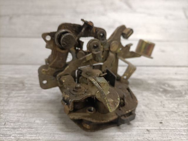 bontott OPEL ASTRA F Bal hátsó Ajtózár