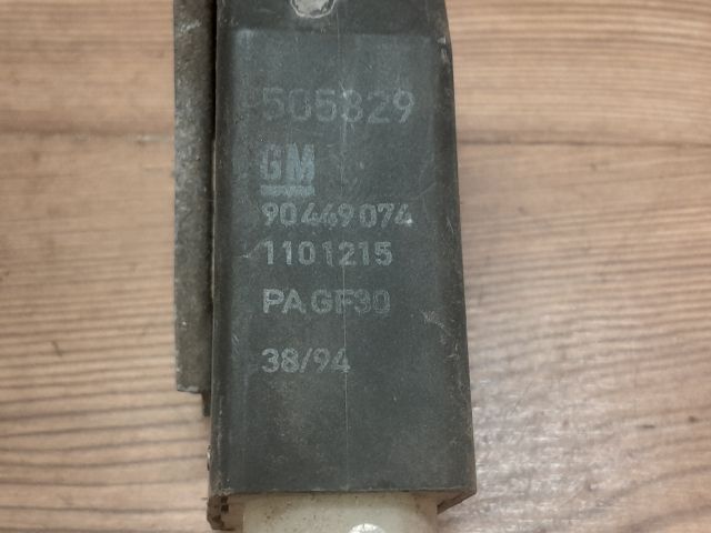 bontott OPEL ASTRA F Bal hátsó Ajtózár