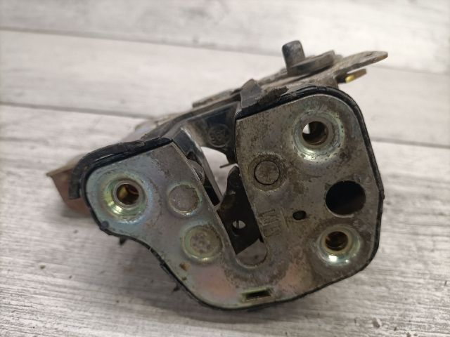 bontott OPEL ASTRA F Bal hátsó Ajtózár