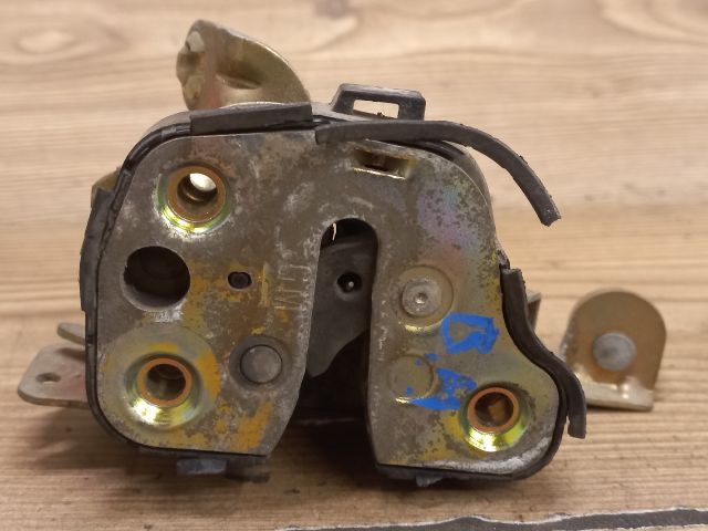 bontott OPEL ASTRA F Bal hátsó Ajtózár