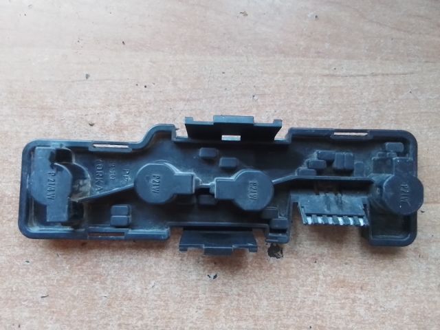 bontott OPEL ASTRA F Bal Hátsó Lámpa Foglalat