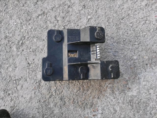 bontott OPEL ASTRA F Bal Hátsó Lámpa Foglalat