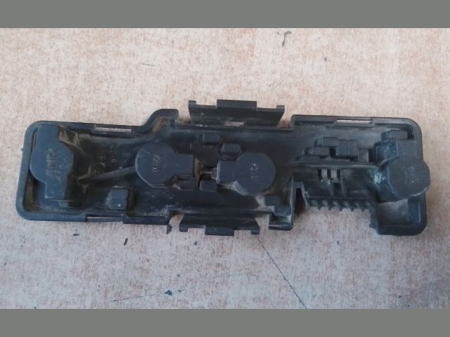 bontott OPEL ASTRA F Bal Hátsó Lámpa Foglalat