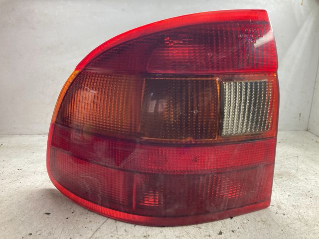 bontott OPEL ASTRA F Bal Hátsó Lámpa