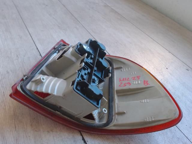 bontott OPEL ASTRA F Bal Hátsó Lámpa