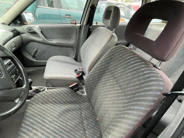 bontott OPEL ASTRA F Biztosítéktábla Doboz