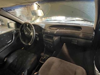 bontott OPEL ASTRA F Biztosítéktábla Fedél