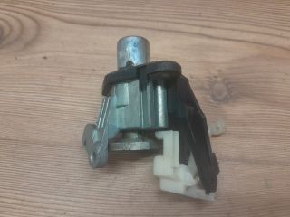 bontott OPEL ASTRA F Csomagtér Nyitó Kar / Gomb