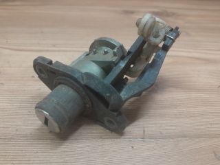 bontott OPEL ASTRA F Csomagtér Nyitó Kar / Gomb