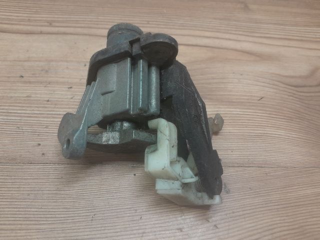 bontott OPEL ASTRA F Csomagtér Nyitó Kar / Gomb