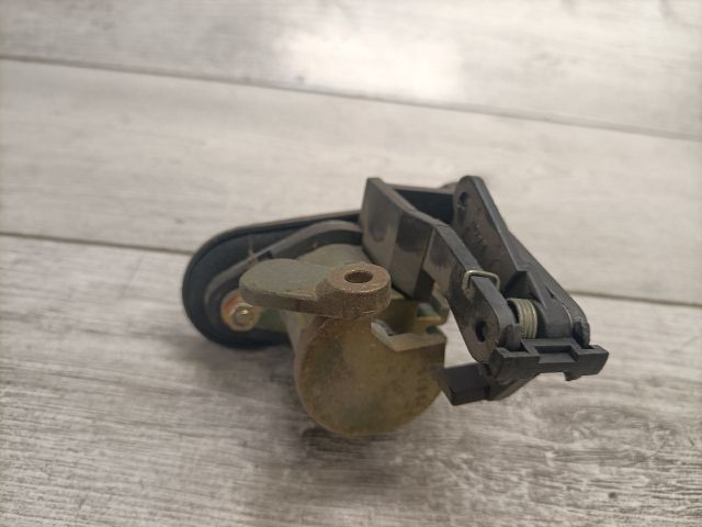 bontott OPEL ASTRA F Csomagtér Nyitó Kar / Gomb