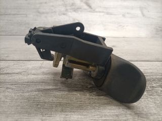 bontott OPEL ASTRA F Csomagtér Nyitó Kar / Gomb