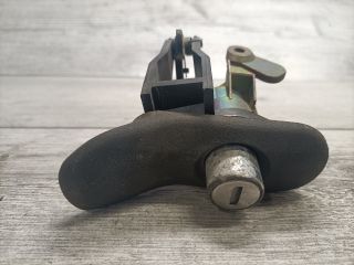 bontott OPEL ASTRA F Csomagtér Nyitó Kar / Gomb