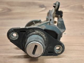 bontott OPEL ASTRA F Csomagtér Nyitó Kar / Gomb