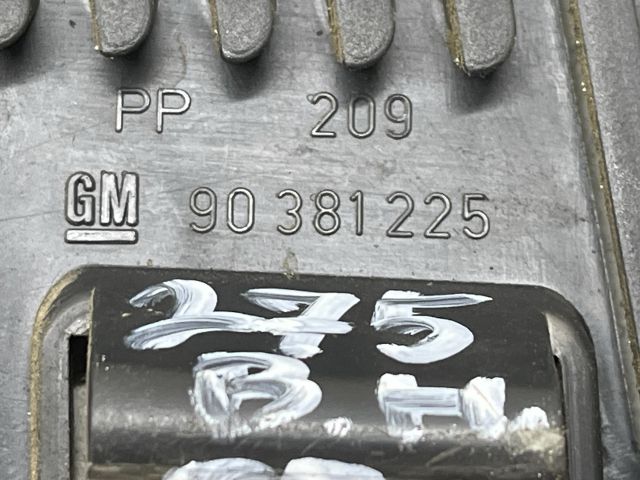 bontott OPEL ASTRA F Csomagtér Szellőző Bal