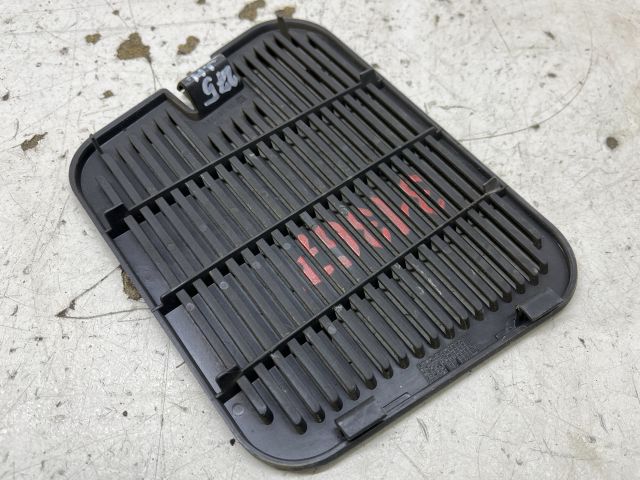 bontott OPEL ASTRA F Csomagtér Szellőző Jobb