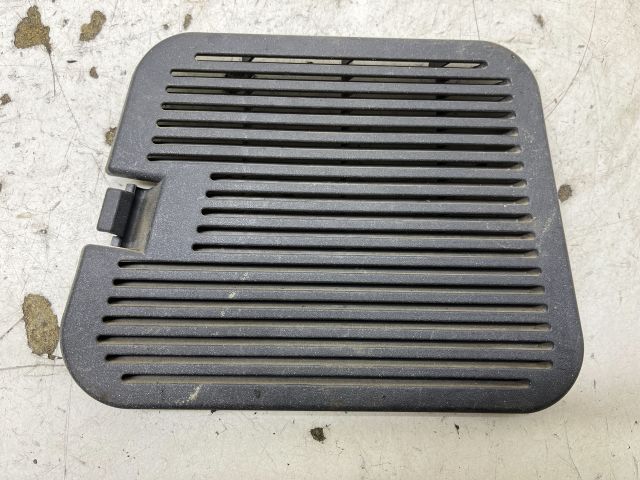 bontott OPEL ASTRA F Csomagtér Szellőző Jobb