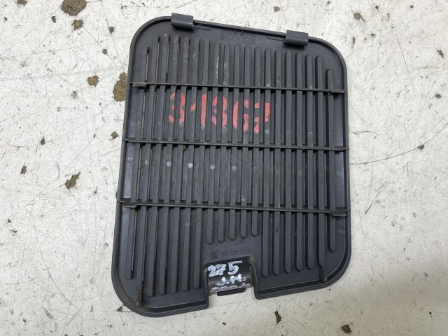 bontott OPEL ASTRA F Csomagtér Szellőző Jobb