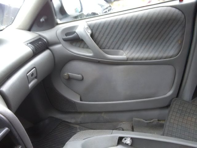 bontott OPEL ASTRA F Csomagtérajtó Burkolat (Részeivel)