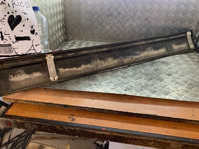 bontott OPEL ASTRA F Csomagtérajtó Díszléc