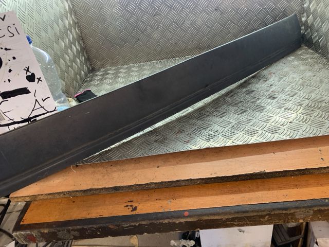 bontott OPEL ASTRA F Csomagtérajtó Díszléc