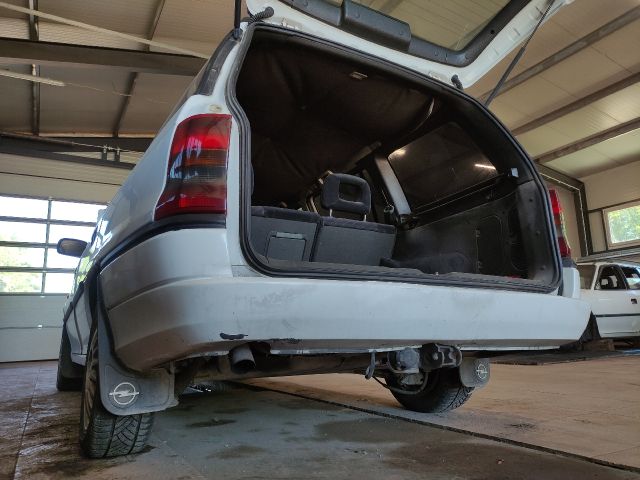 bontott OPEL ASTRA F Csomagtérajtó Díszléc