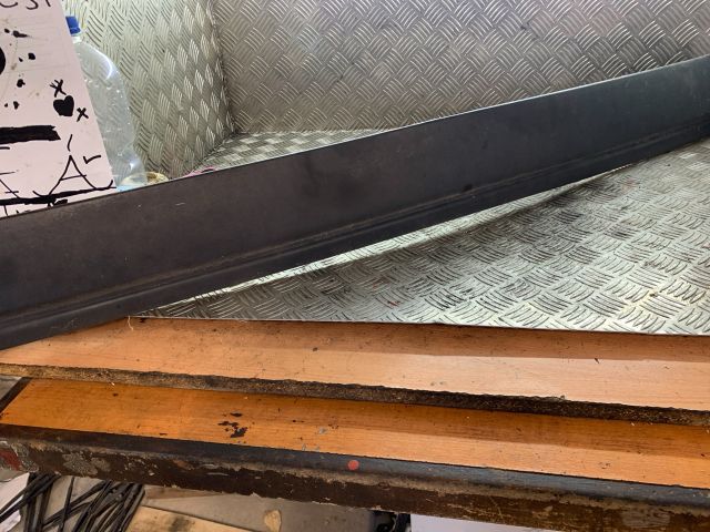 bontott OPEL ASTRA F Csomagtérajtó Díszléc