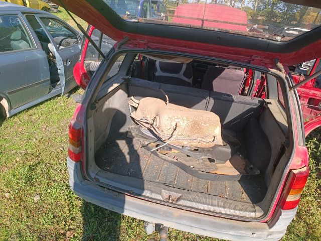 bontott OPEL ASTRA F Csomagtérajtó Kilincs