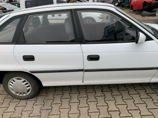 bontott OPEL ASTRA F Csomagtérajtó Kilincs