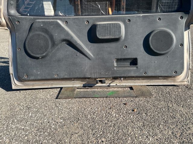 bontott OPEL ASTRA F Csomagtérajtó (Részeivel)