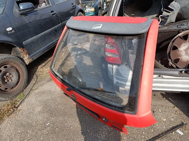 bontott OPEL ASTRA F Csomagtérajtó (Részeivel)