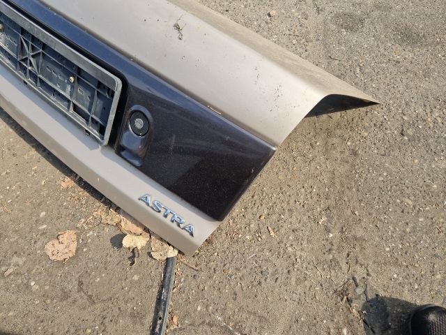 bontott OPEL ASTRA F Csomagtérajtó (Részeivel)