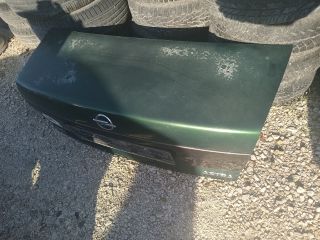 bontott OPEL ASTRA F Csomagtérajtó (Részeivel)