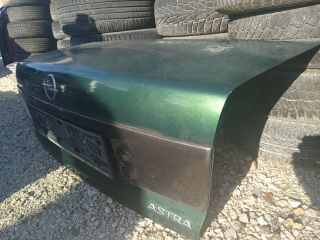 bontott OPEL ASTRA F Csomagtérajtó (Részeivel)