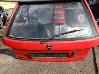 bontott OPEL ASTRA F Csomagtérajtó (Részeivel)