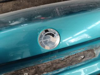 bontott OPEL ASTRA F Csomagtérajtó (Részeivel)