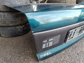 bontott OPEL ASTRA F Csomagtérajtó (Részeivel)