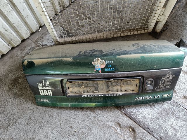 bontott OPEL ASTRA F Csomagtérajtó (Részeivel)