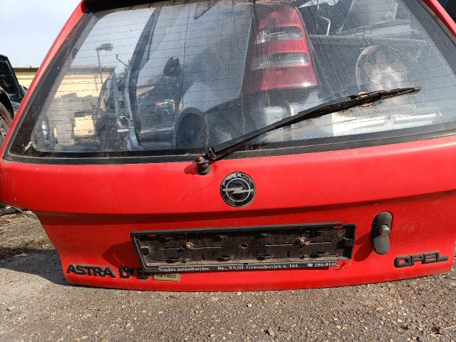 bontott OPEL ASTRA F Csomagtérajtó (Részeivel)