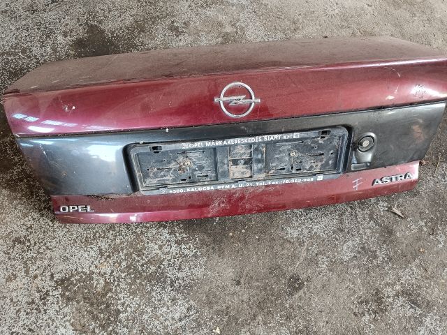 bontott OPEL ASTRA F Csomagtérajtó (Részeivel)
