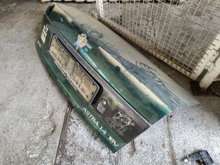 bontott OPEL ASTRA F Csomagtérajtó (Részeivel)
