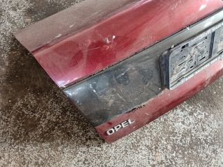 bontott OPEL ASTRA F Csomagtérajtó (Részeivel)