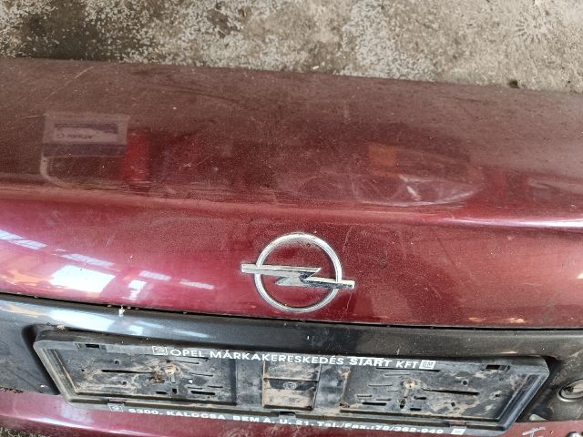 bontott OPEL ASTRA F Csomagtérajtó (Részeivel)