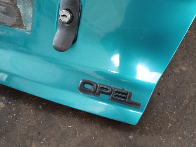 bontott OPEL ASTRA F Csomagtérajtó (Részeivel)