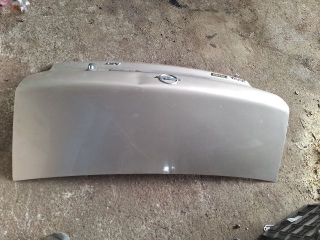 bontott OPEL ASTRA F Csomagtérajtó (Részeivel)