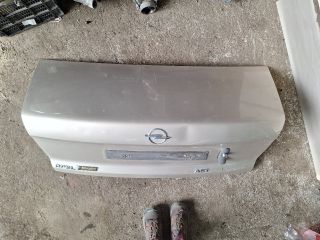 bontott OPEL ASTRA F Csomagtérajtó (Részeivel)
