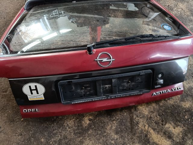 bontott OPEL ASTRA F Csomagtérajtó (Részeivel)