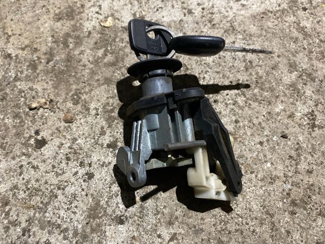 bontott OPEL ASTRA F Csomagtérajtó Zárszerkezet