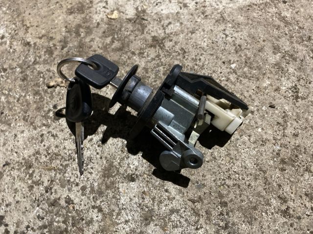 bontott OPEL ASTRA F Csomagtérajtó Zárszerkezet